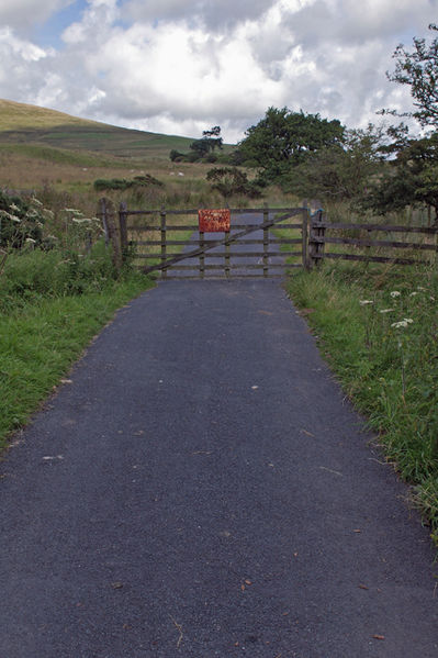 File:The end of Twins Brook road - geograph.org.uk - 517192.jpg