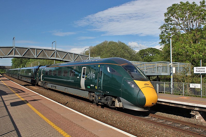 File:Tiverton Parkway - GWR 802110 Plymouth service.JPG