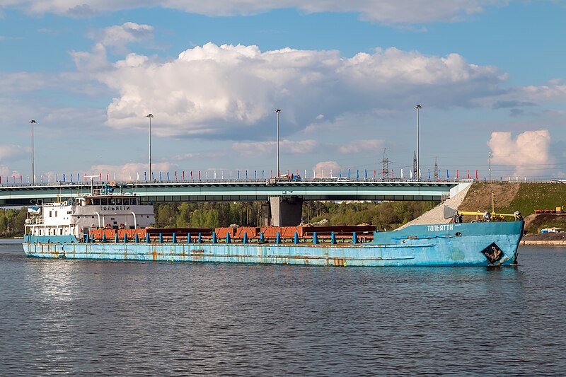 File:Togliatti in Khimki Reservoir 2016-05-06 Pic 03.JPG