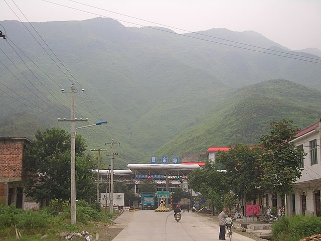 Many village names in China are linked to surnames. Pictured is Jiajiayuan (贾家源), i.e. "Jia Family's Spring", in Honggang Town, Tongshan County, Hubei
