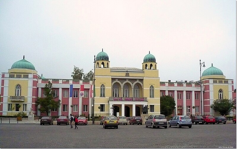 File:Town Hall, Mohács.jpg