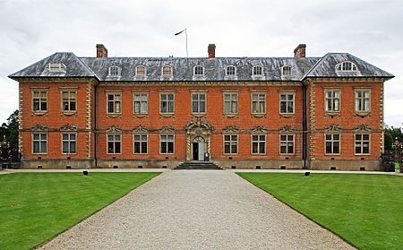 Tredegar House 1 (16984431737)