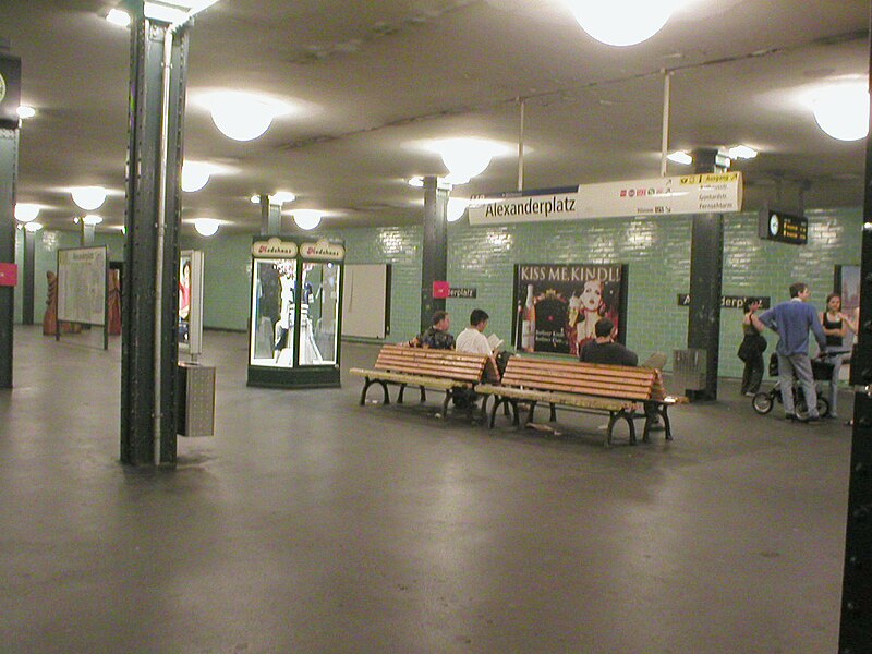 File:U-Bahn Berlin Alexanderplatz1.JPG