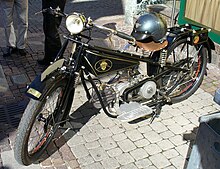 UT Motoren- und Fahrzeugbau 220px-UT-Motorrad_Untert%C3%BCrkheim_1926