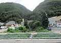 Usine d'Arbine (commune de La Bâthie) sur le cône de déjection du Bénétan