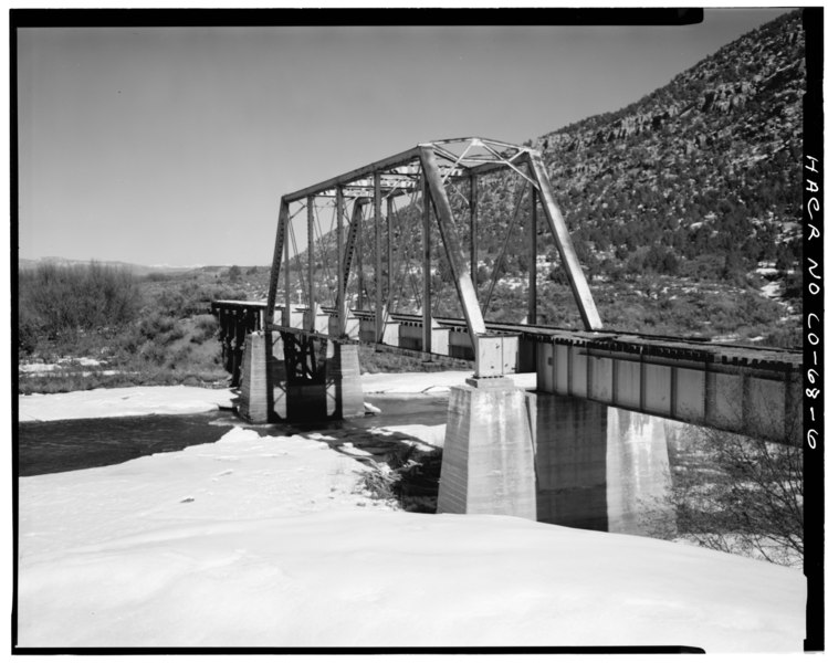 File:VIEW OF DandRGW RAILROAD TRUSS BRIDGE THAT SPANS DITCH, LOOKING NORTH-NORTHEAST - Twin Rock Irrigation Ditch, West bank of Animas River, East of U.S. Highway 550, Bondad, La HAER COLO,33-BON.V,1-6.tif