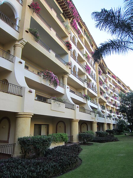 File:Velas Vallarta, Puerto Vallarta (2014) - 54.JPG