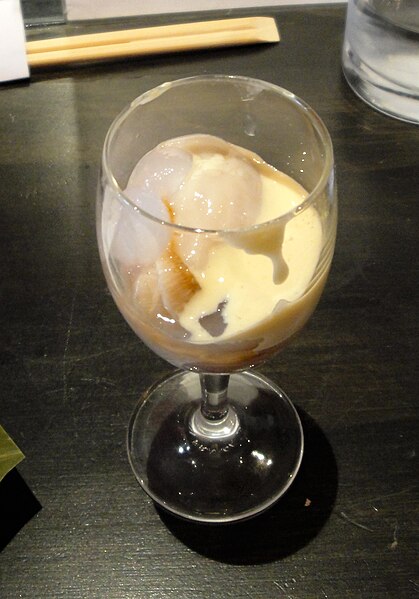 File:Verrine d'huîtres aux perles de tapioca et sabayon au yuzu.jpg