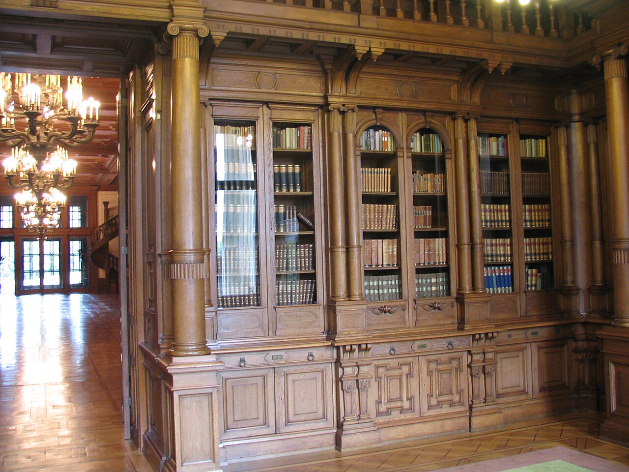 File:Villa Hügel Bibliothek.jpg - Wikimedia Commons