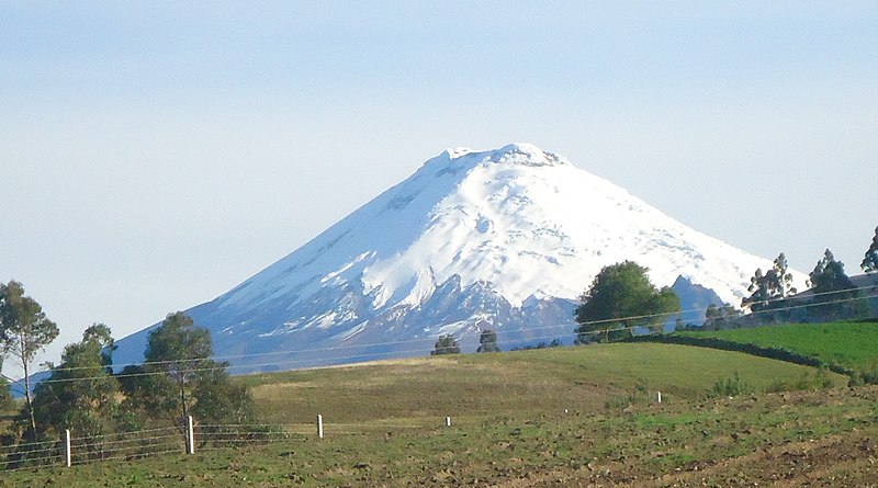 File:Volcán Cotopaxi, Ecuador.JPG