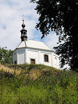 Kaple sv. Anny ve Vyskři od jihozápadu