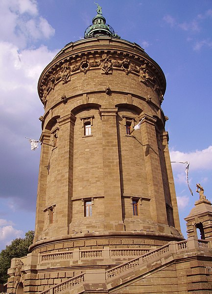 File:Wasserturm in Mannheim 04.jpg