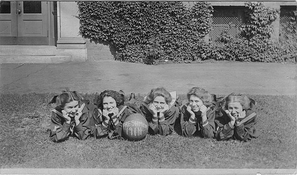 Freshman Women's Basketball Team - 1914