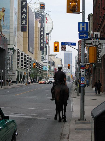 File:Yonge street 9 (8437391161).jpg