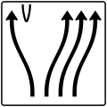 Zeichen 501–73 Überleitungstafel – ohne Gegenverkehr – vierstreifig, davon linker Fahrstreifen nach links übergeleitet und die drei rechten Fahrstreifen nach rechts verschwenkt