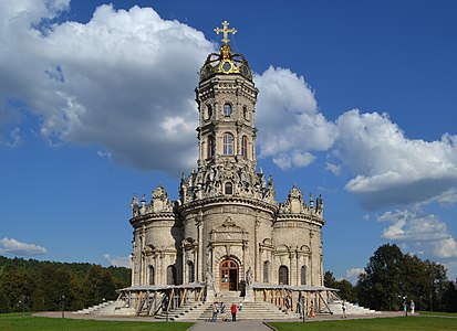 Знаменская церковь в посёлке Дубровицы