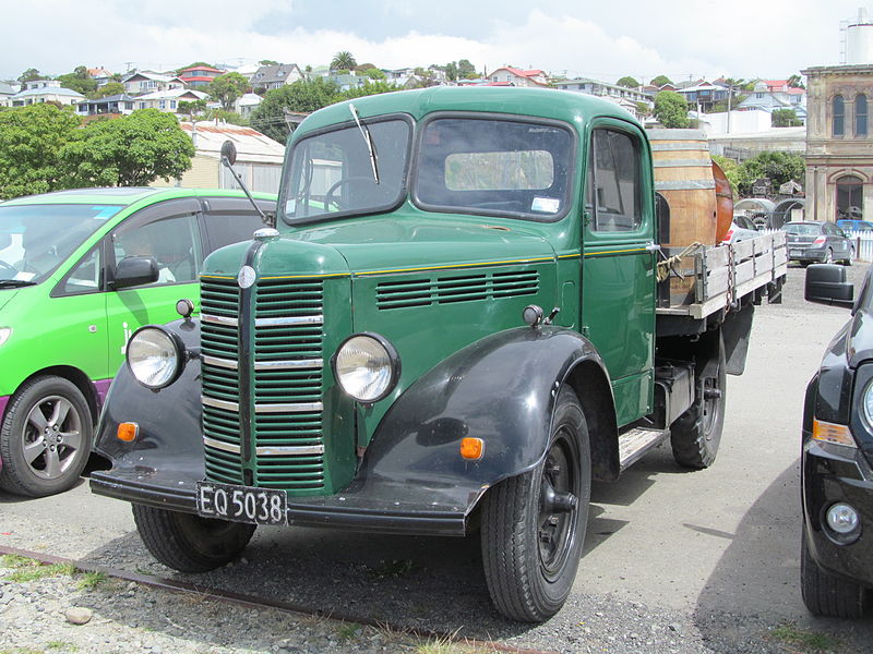 File:1952 Bedford K (18125256116).jpg