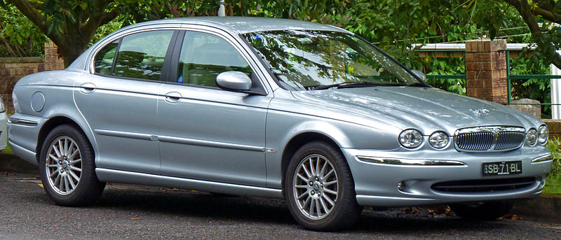 Jaguar X-Type — Wikipédia