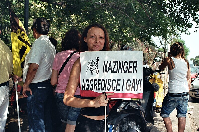 File:2010-07-02 Gay Pride Roma - Nazinger.jpg