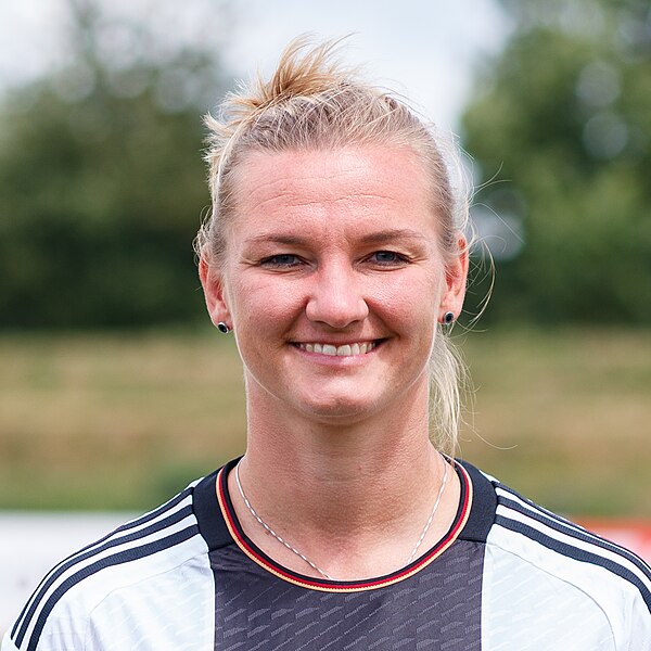 File:2023-07-03 Fussball, Frauen, Deutsche Nationalmannschaft, Media Day 1DX 6660 by Stepro-2.jpg