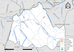 Carte en couleur présentant le réseau hydrographique de la commune