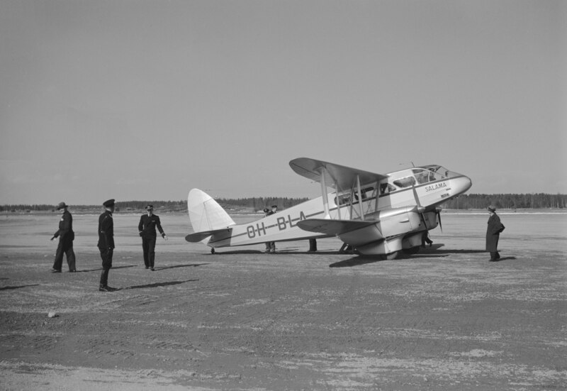 File:Aero Ltd's plane at an airfield 1950 (JOKAUAS4 88-1).tif