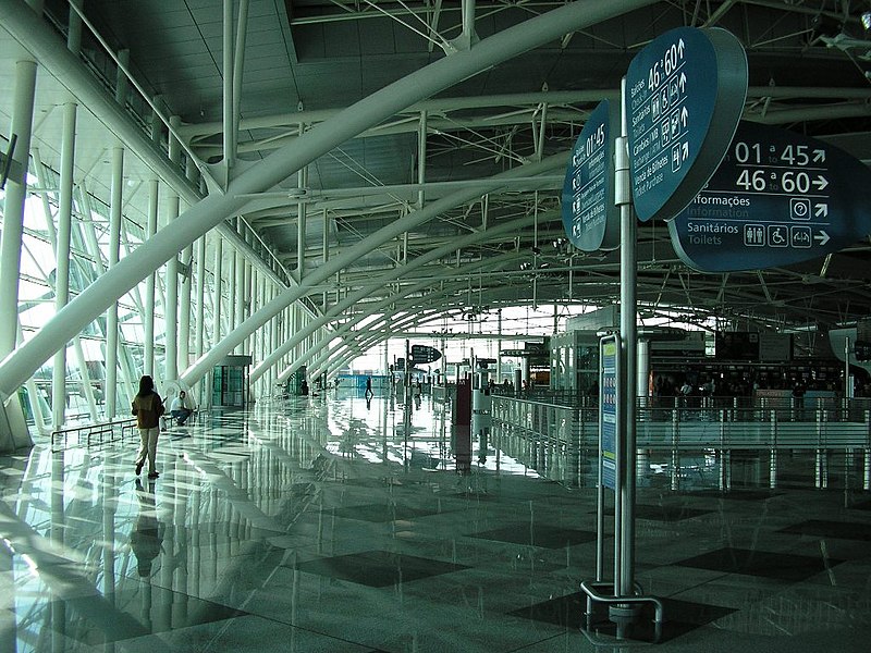 File:Aeroporto Porto 03.jpg