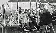 Alfons XIII. und Wilbur Wright am 20. Februar 1909 in Pau