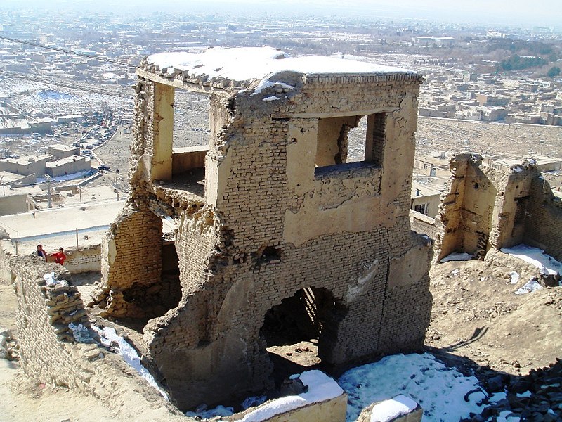 File:An old house on hill - panoramio.jpg