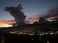 Atardecer en Medellin - Rojos, Negros y Azules - panoramio.jpg