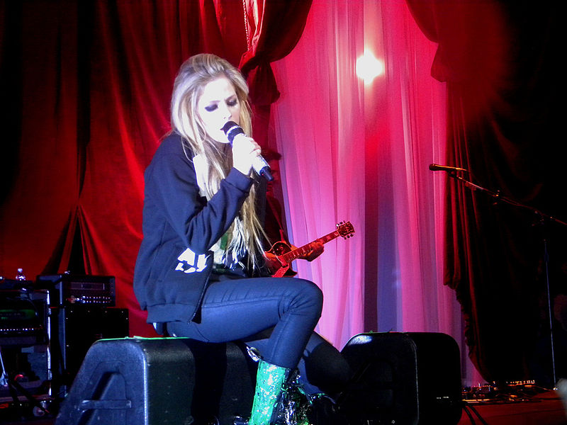 File:Avril Lavigne in São Paulo - 77.jpg