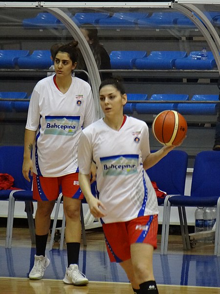 File:Aysun Yararbaş Fenerbahçe Women's Basketball vs Mersin Büyükşehir Belediyesi (women's basketball) TWBL 20180121 (1).jpg