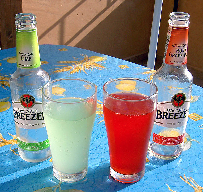 https://upload.wikimedia.org/wikipedia/commons/thumb/1/1a/Bacardibreezer.jpg/800px-Bacardibreezer.jpg