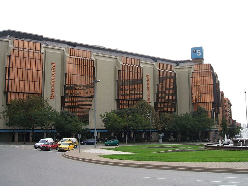 File:BancoSabadell headquarters.JPG