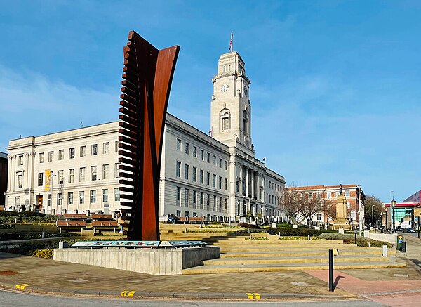 Image: Barnsley Town Hall (geograph 7400883)