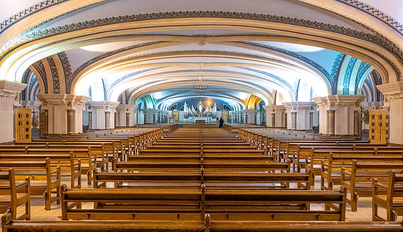 File:Basilique Sainte-Anne-de-Beaupré, Quebéc, Canada 13.jpg