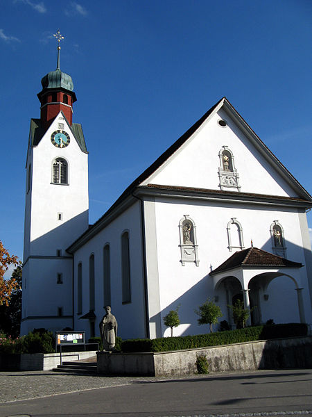 File:Beinwil Kirche aussen2.jpg