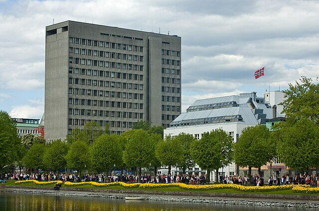 Image: Bergen City Hall May 17