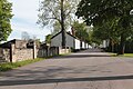 Svenska: Bruksbebyggelse på Nygatan, Söderfors. Gamla kyrkogården t.v. Foto uppladdat som en del i Bergslagssafarin 26 maj 2012.