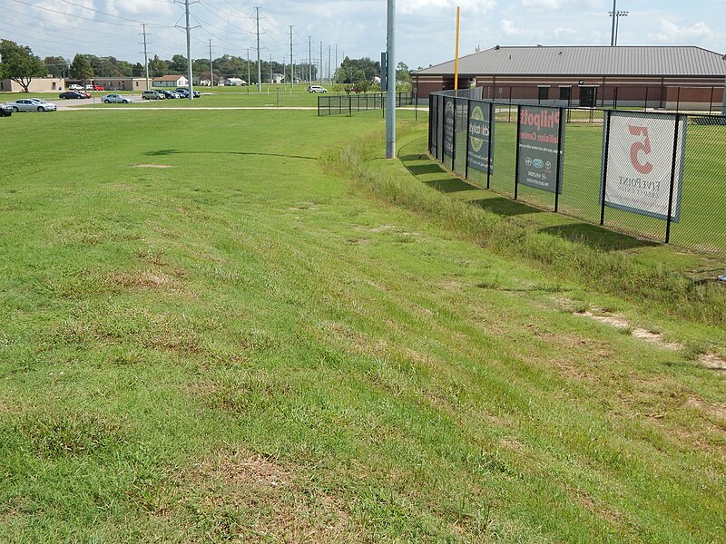 File:Berm toward mid right field.JPG