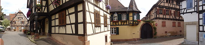 Vue sur la place du Marché-aux-Grains et sur la rue des Seigneurs