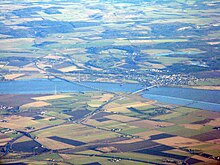 Clackmannanshire Bridge (left) over the River Forth Bridges over the River Forth (geograph 4345256).jpg