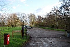 پارکینگ در Grove Ferry - geograph.org.uk - 1619965.jpg