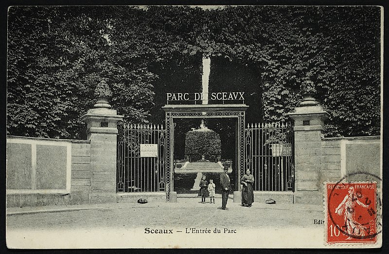 File:Carte postale - Sceaux - Entrée du Parc - 9FI-SCE 184.jpg