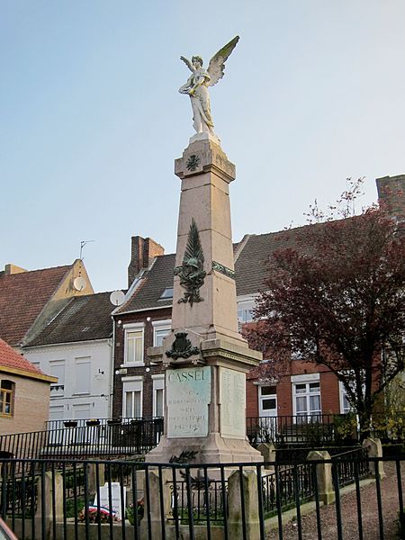 File:Cassel monument aux morts.JPG