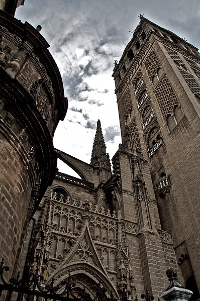 File:Catedral sevilla 2011 001.jpg