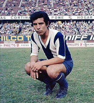 <span class="mw-page-title-main">César Cueto</span> Peruvian footballer (born 1952)