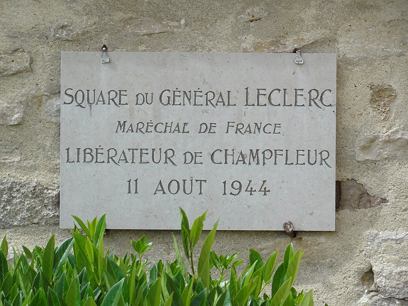 File:Champfleur (Sarthe) plaque square général Leclerc, 1944.jpg