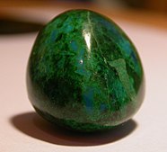 Polished chrysocolla. Chrysokoll Chrysocolla.jpg