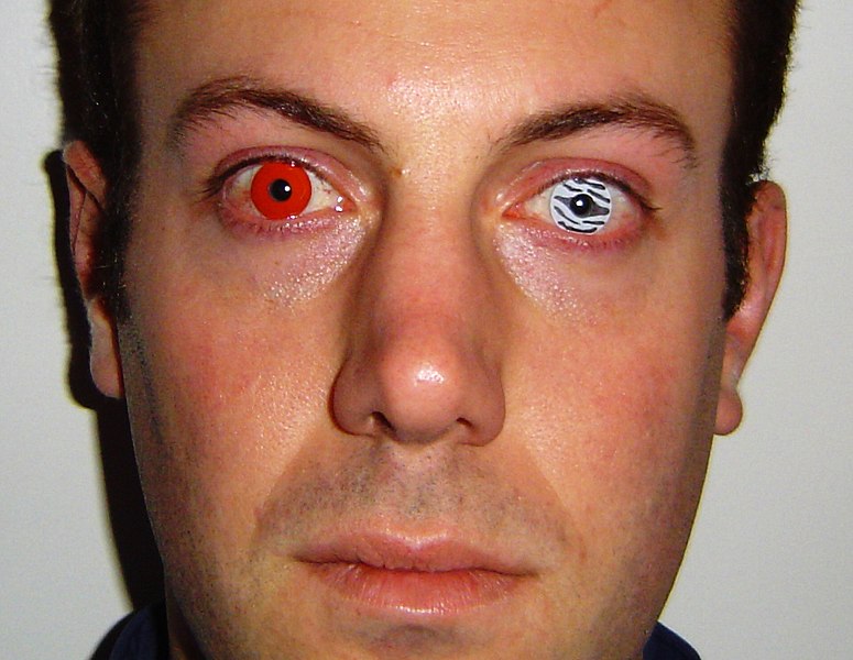 File:Cosmetic Contact Lenses.JPG